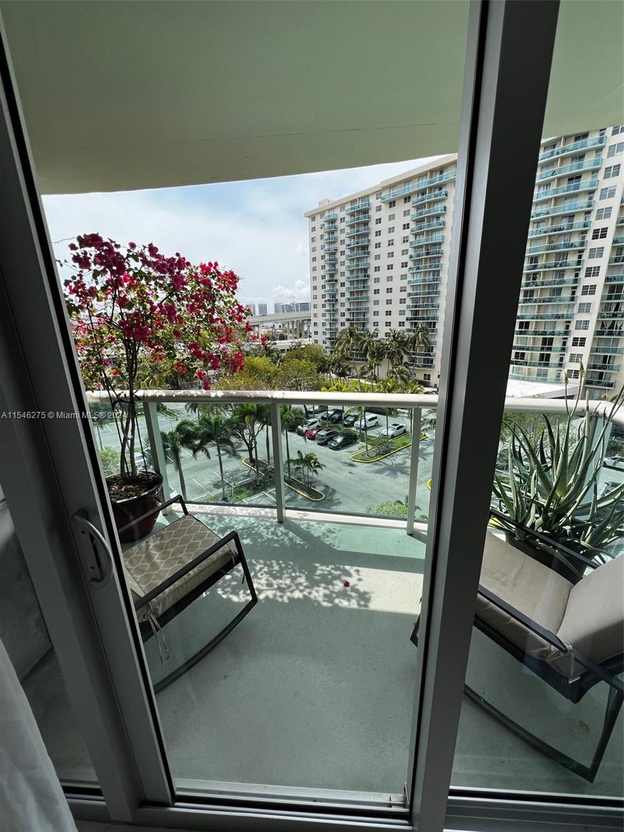 OCEANVIEW BUILDING B COND - Residential Lease