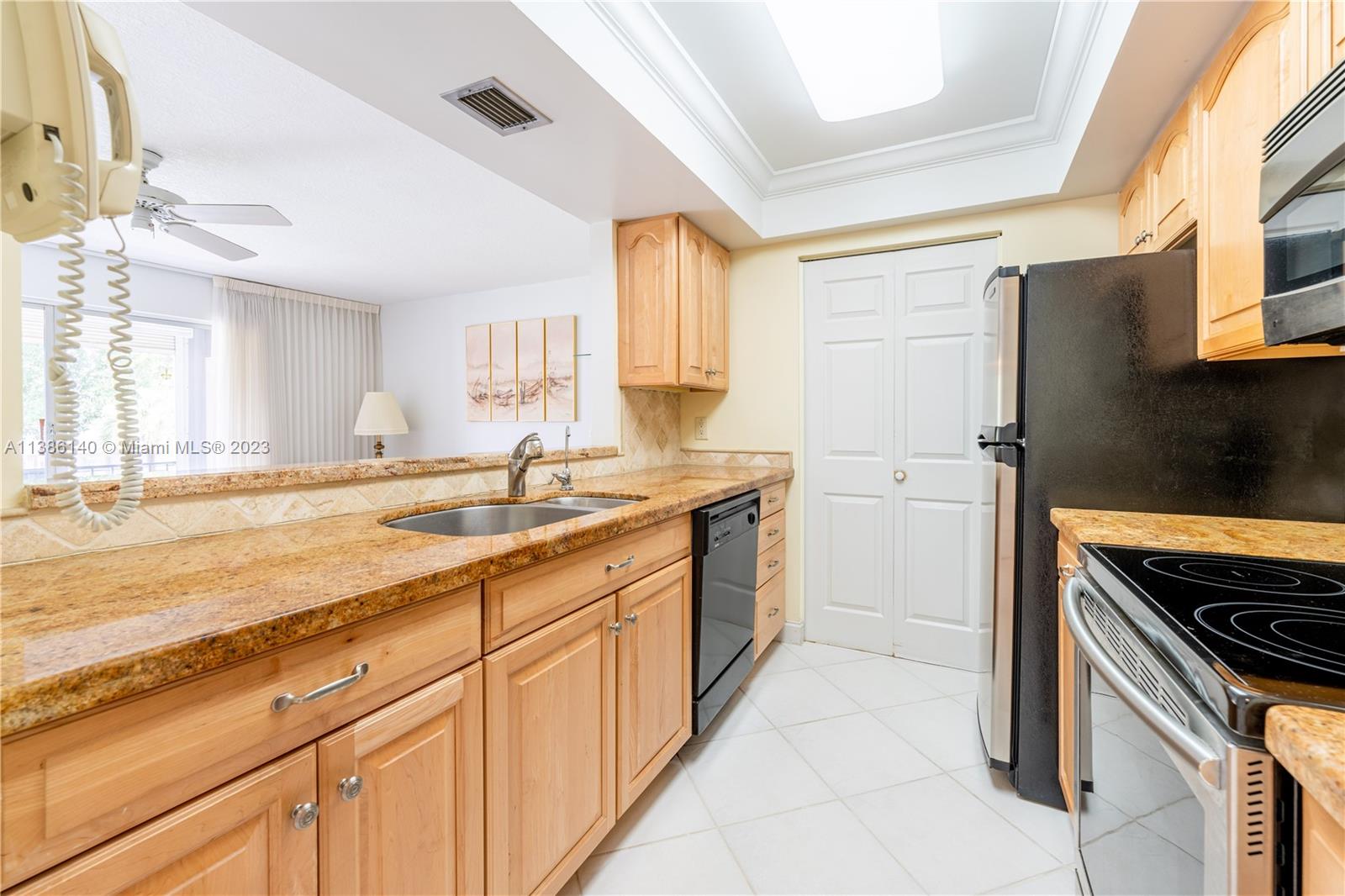 FRENCH QUARTER CONDOMINIU - Residential