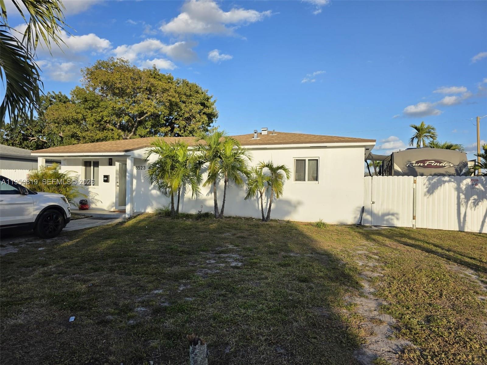 ELSON MANORS - Residential