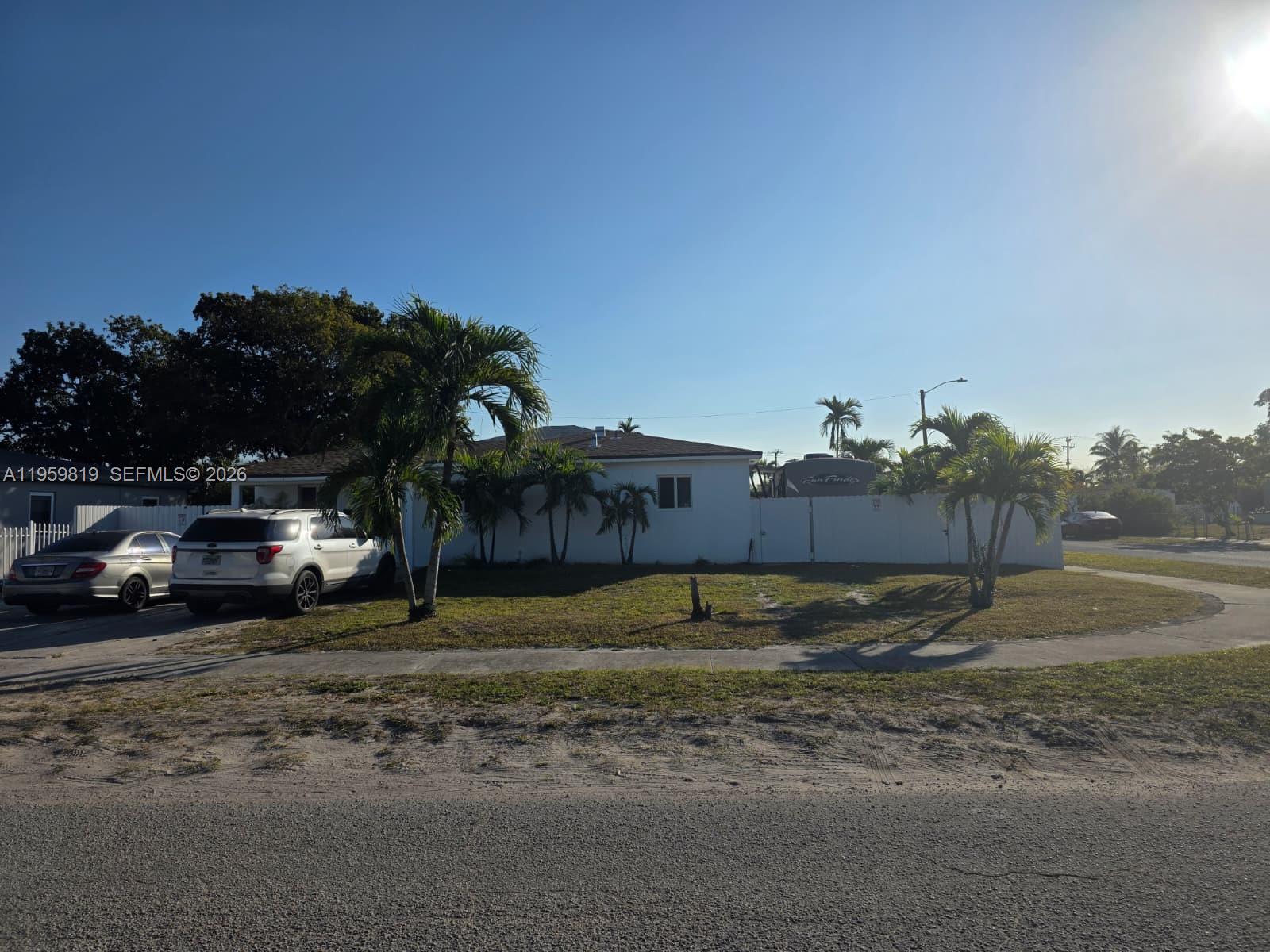 4 bedrooms and 2 baths single family home. Easy to show.