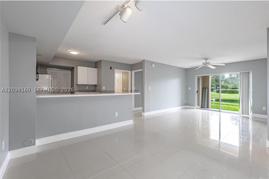 ROYAL GRAND CONDO - Residential Lease