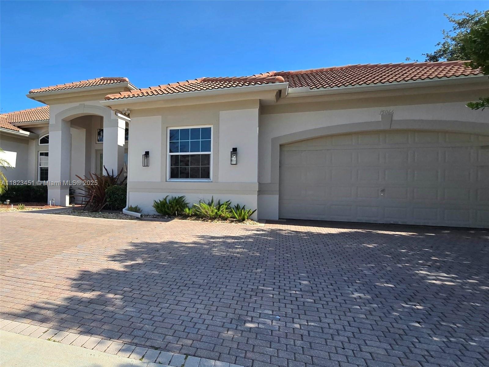 RIVERSTONE - Residential Lease