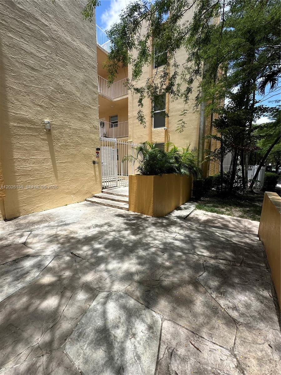 C GAB DOUGLAS SEC - Residential Lease