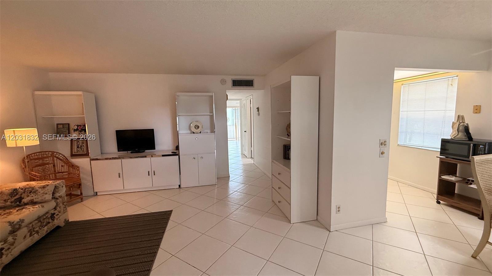 KINGS POINT PIEDMONT COND - Residential Lease