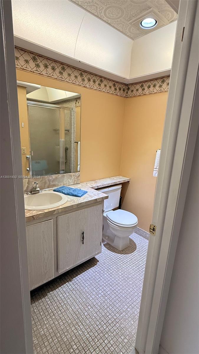 KINGS POINT PIEDMONT COND - Residential Lease