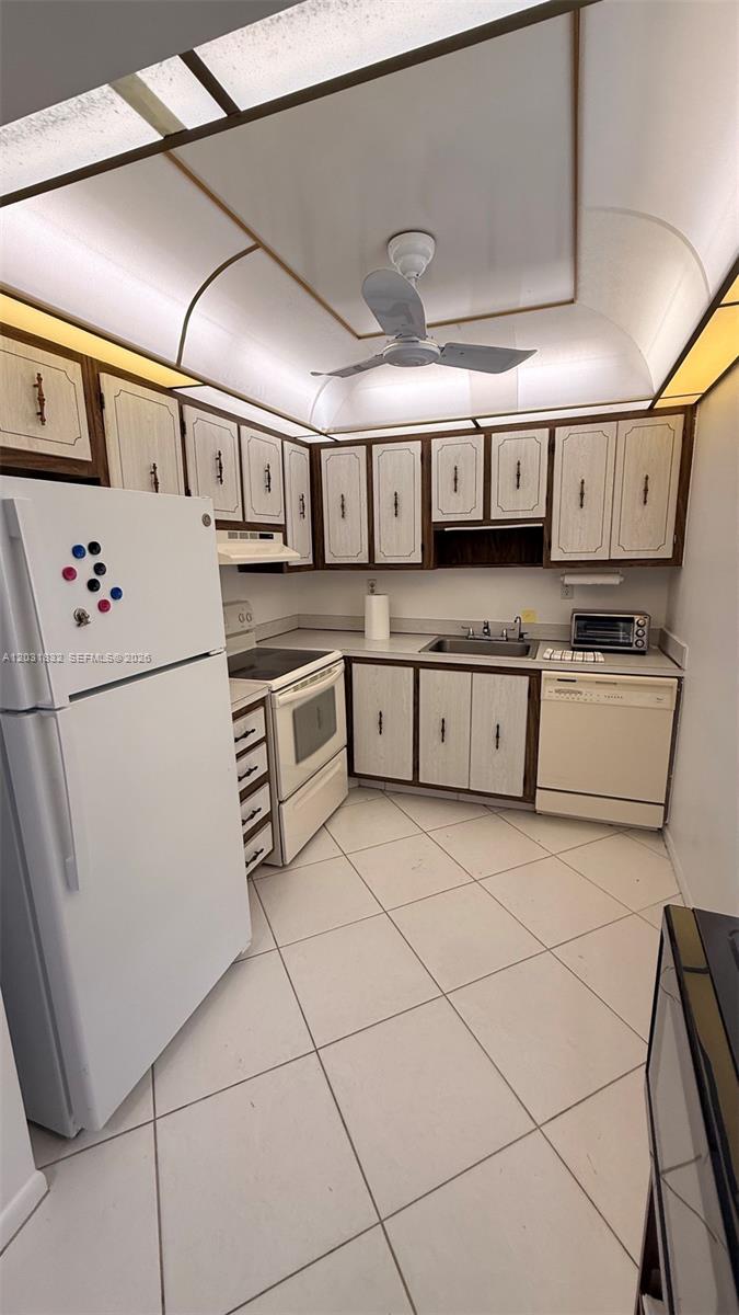 KINGS POINT PIEDMONT COND - Residential Lease