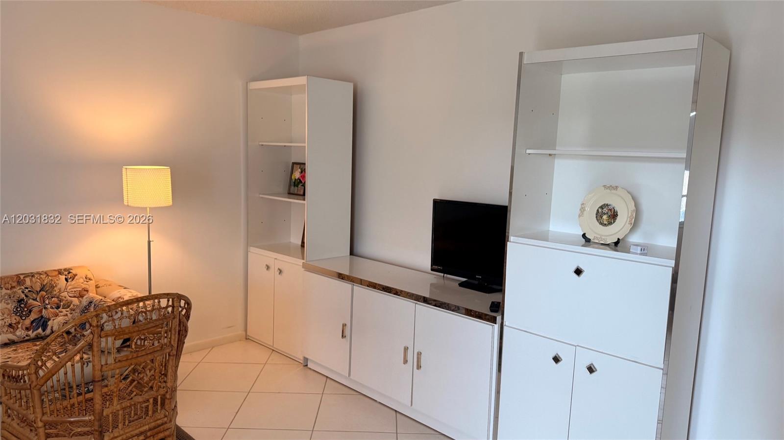 KINGS POINT PIEDMONT COND - Residential Lease
