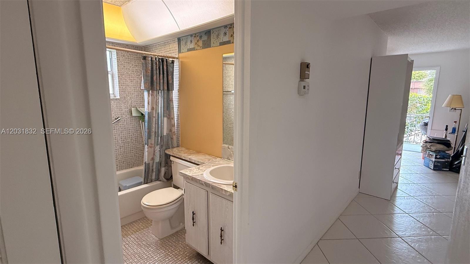 KINGS POINT PIEDMONT COND - Residential Lease