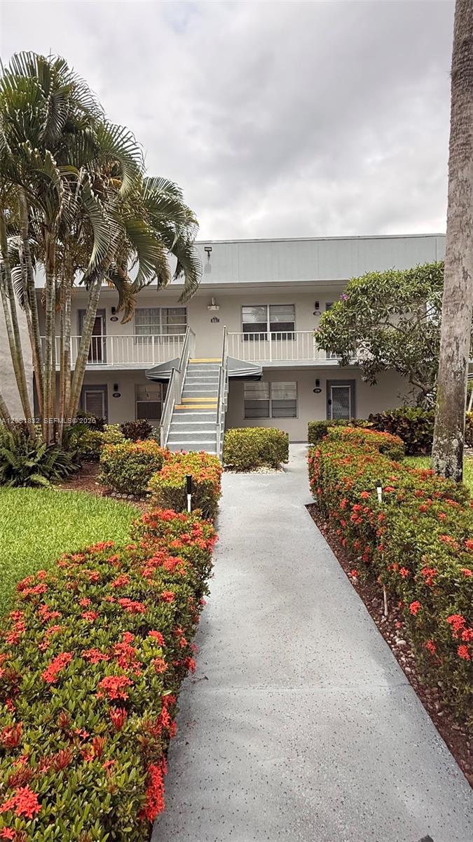 KINGS POINT PIEDMONT COND - Residential Lease