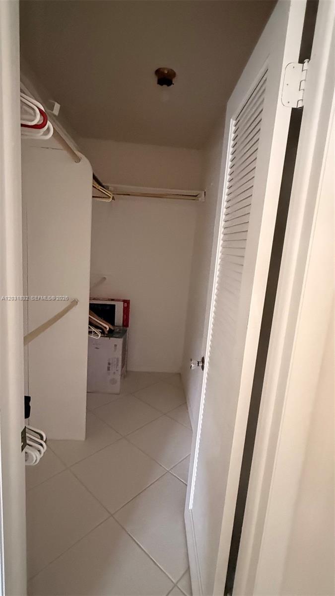 KINGS POINT PIEDMONT COND - Residential Lease