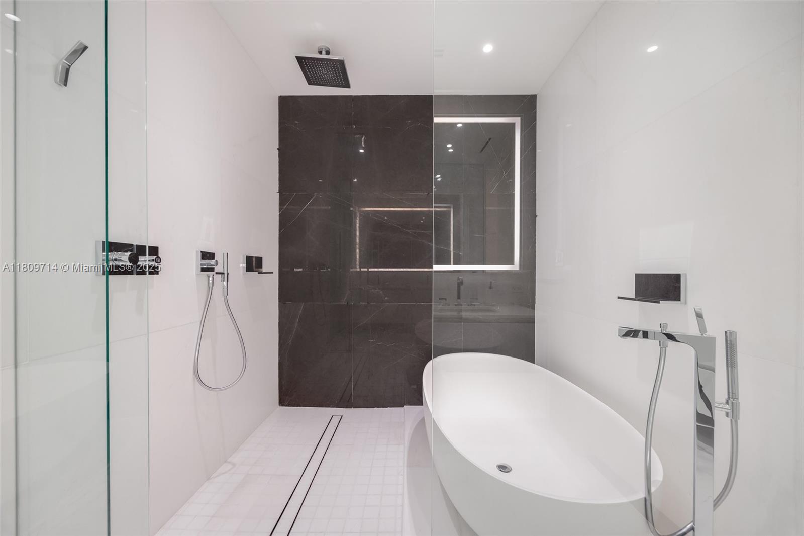 Aston Martin Residences - Residential