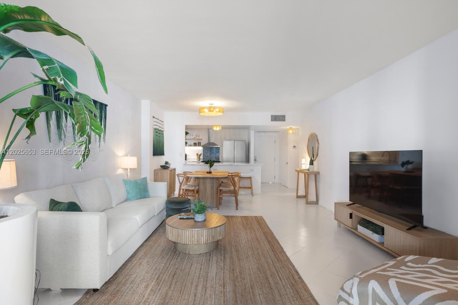 RONEY PALACE CONDO - Residential Lease