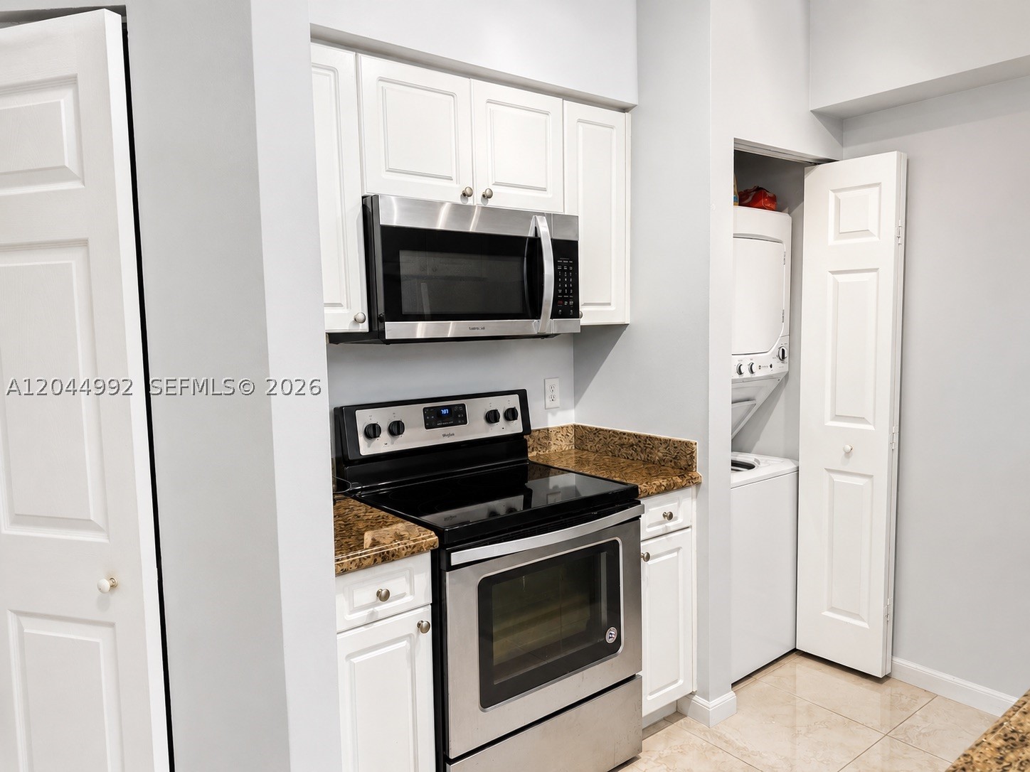 PORTO BELLAGIO CONDO - Residential Lease