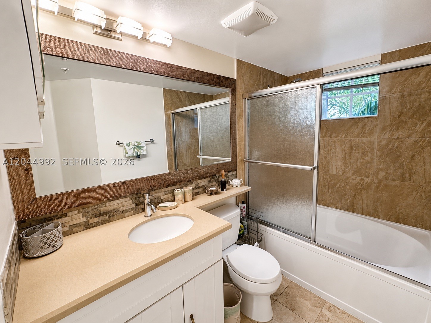 PORTO BELLAGIO CONDO - Residential Lease