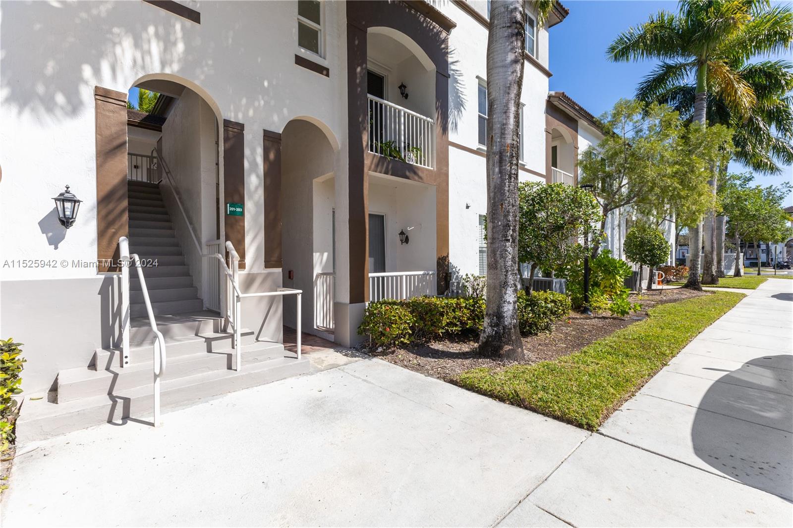 COURTYARDS TWO CONDO - Residential Lease