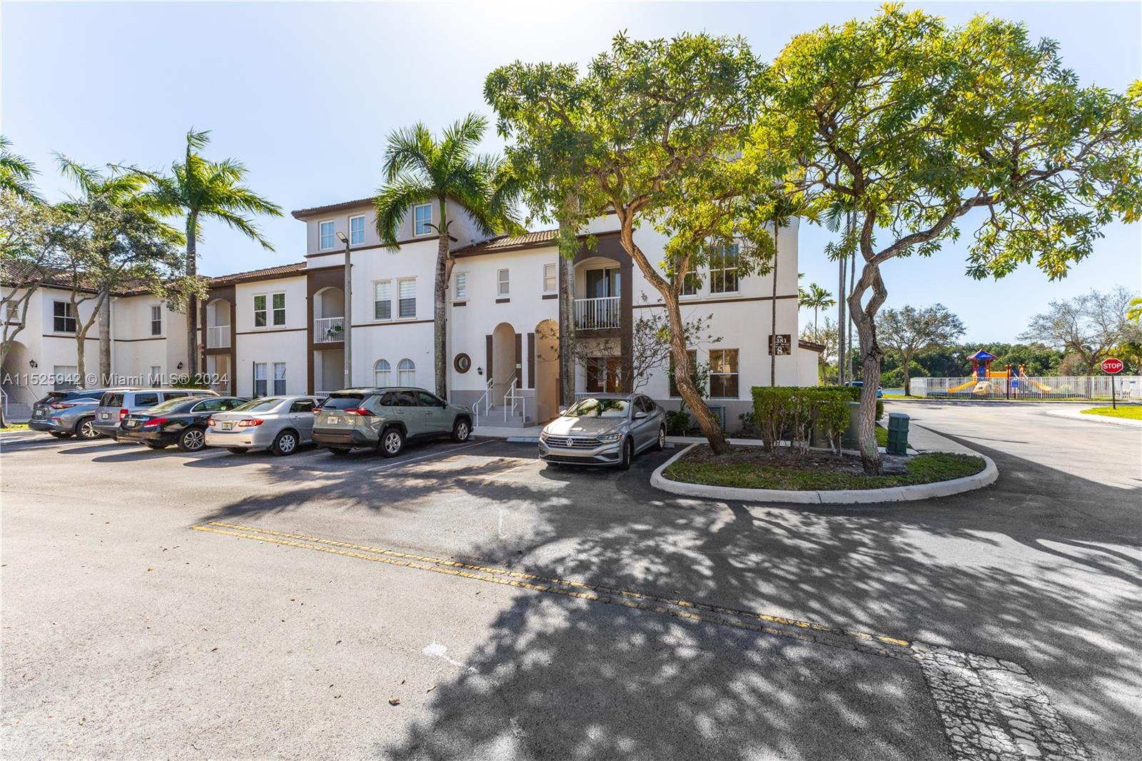 COURTYARDS TWO CONDO - Residential Lease
