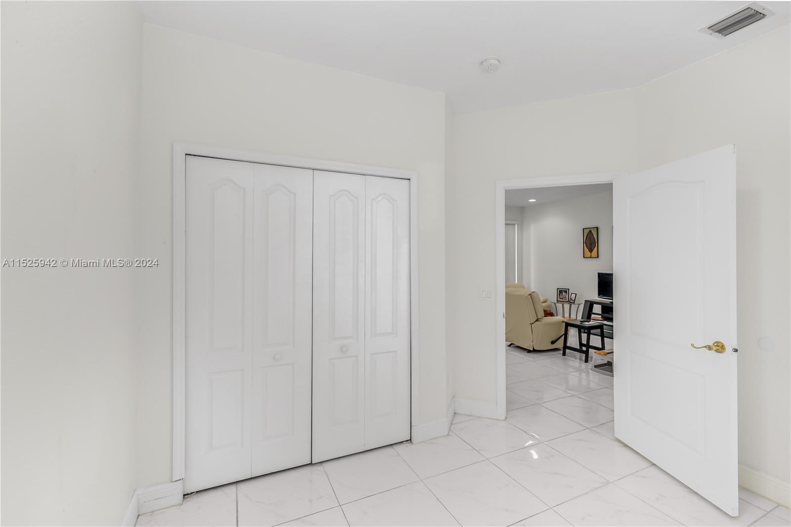 COURTYARDS TWO CONDO - Residential Lease