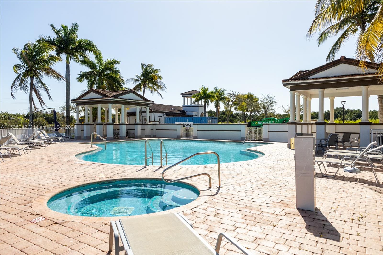 COURTYARDS TWO CONDO - Residential Lease