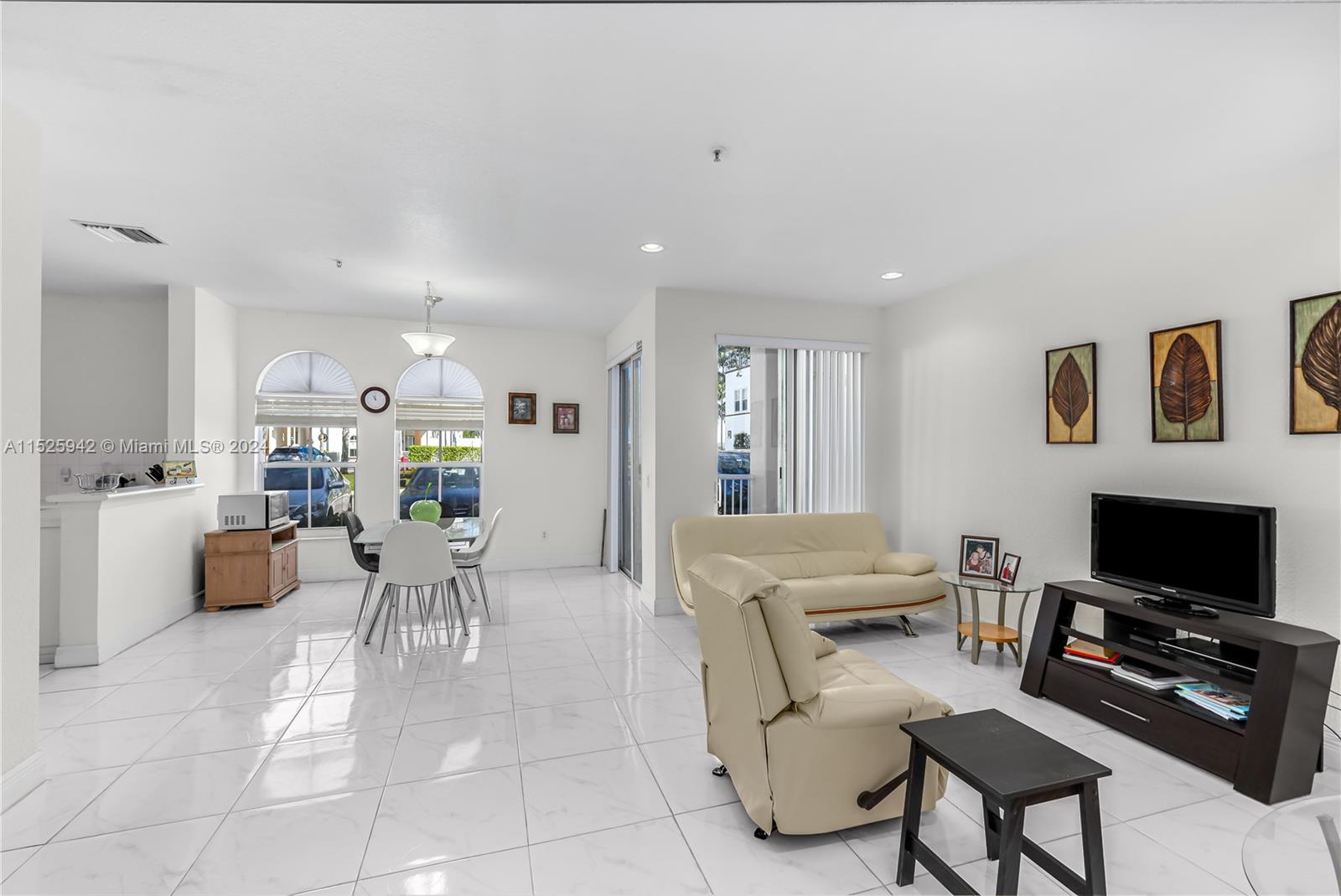COURTYARDS TWO CONDO - Residential Lease