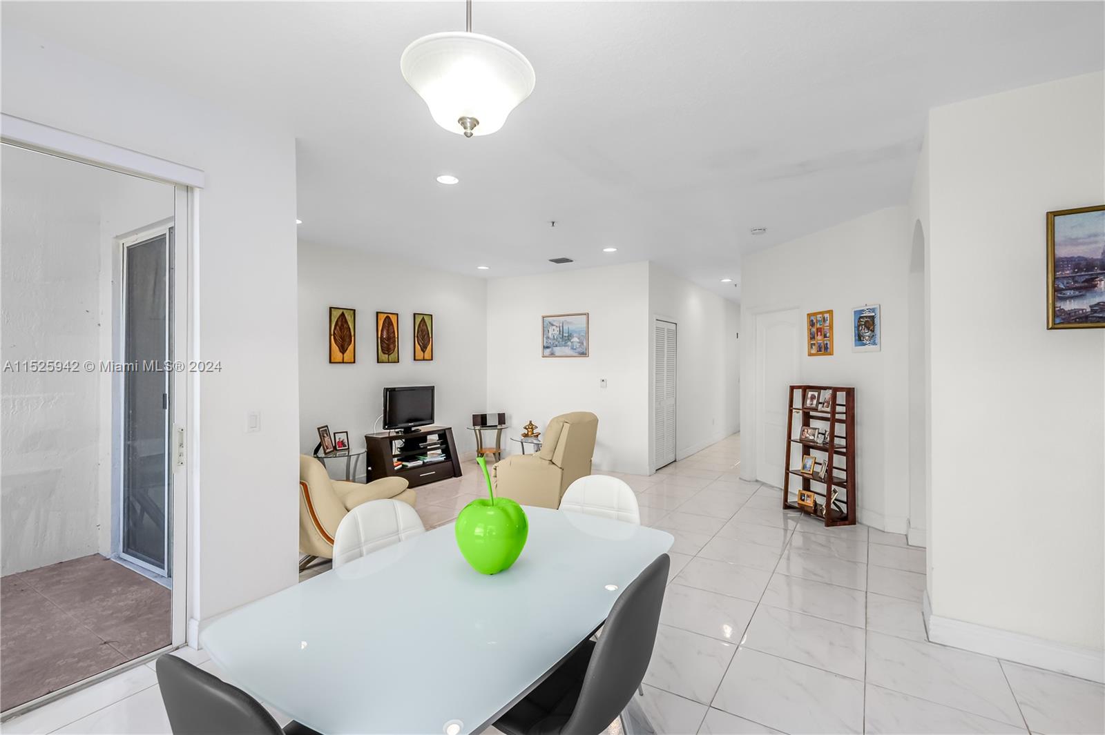 COURTYARDS TWO CONDO - Residential Lease