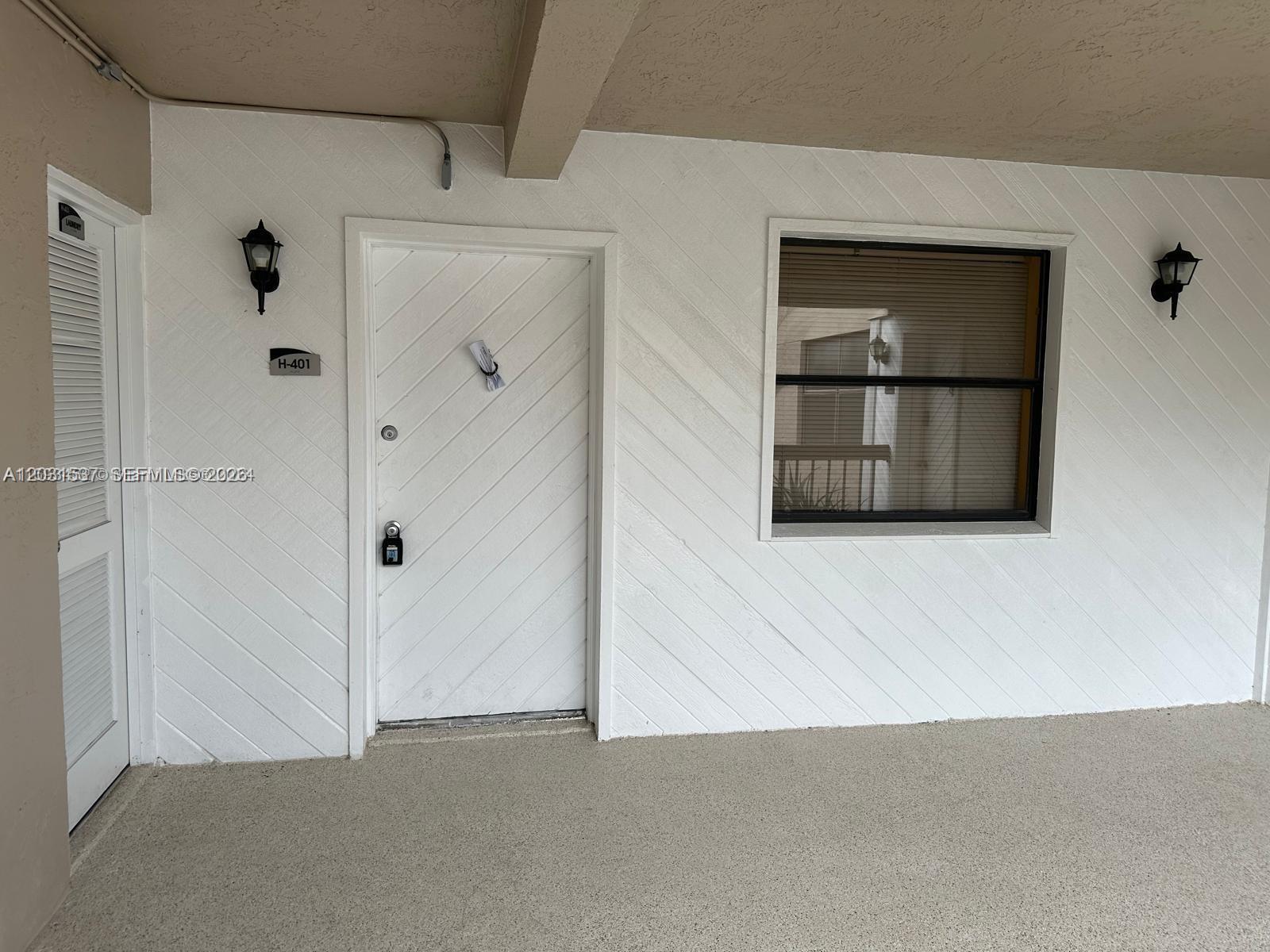 SUMMERTREE VILG CALIF CL - Residential
