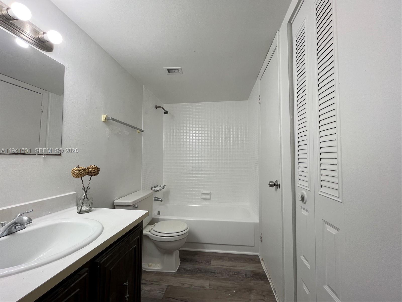 MONTECARLO CONDO - Residential
