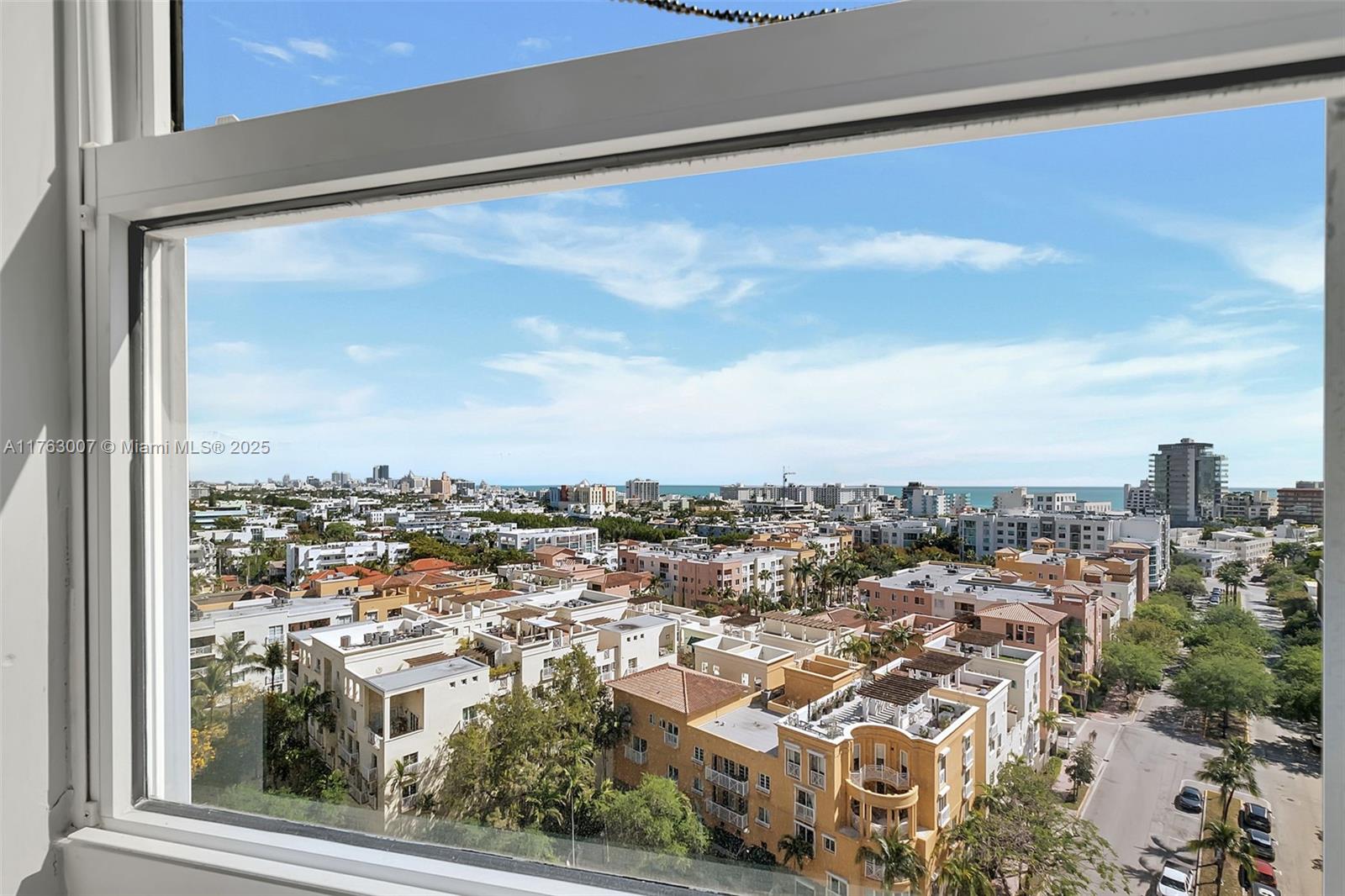 Yacht Club - Residential