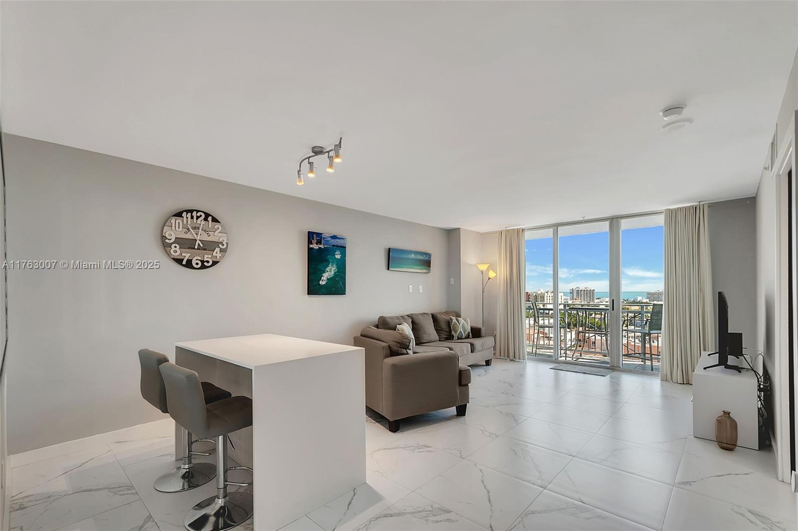 Yacht Club - Residential
