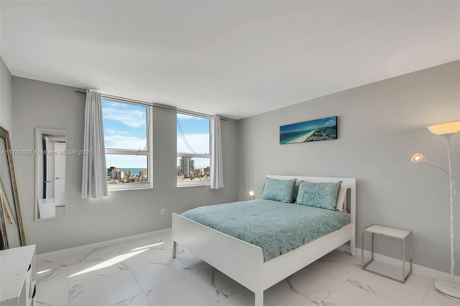 Yacht Club - Residential