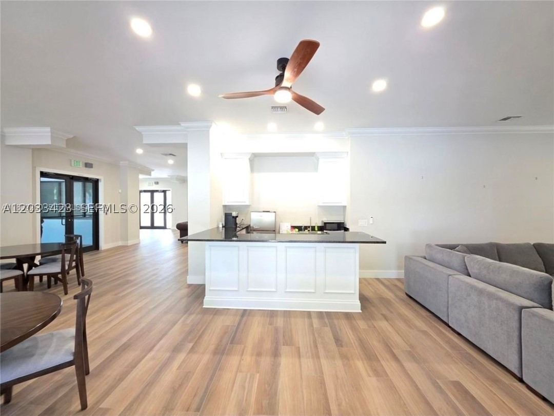 ROYAL GRAND CONDO - Residential Lease
