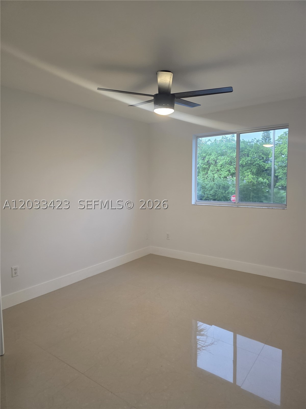 ROYAL GRAND CONDO - Residential Lease
