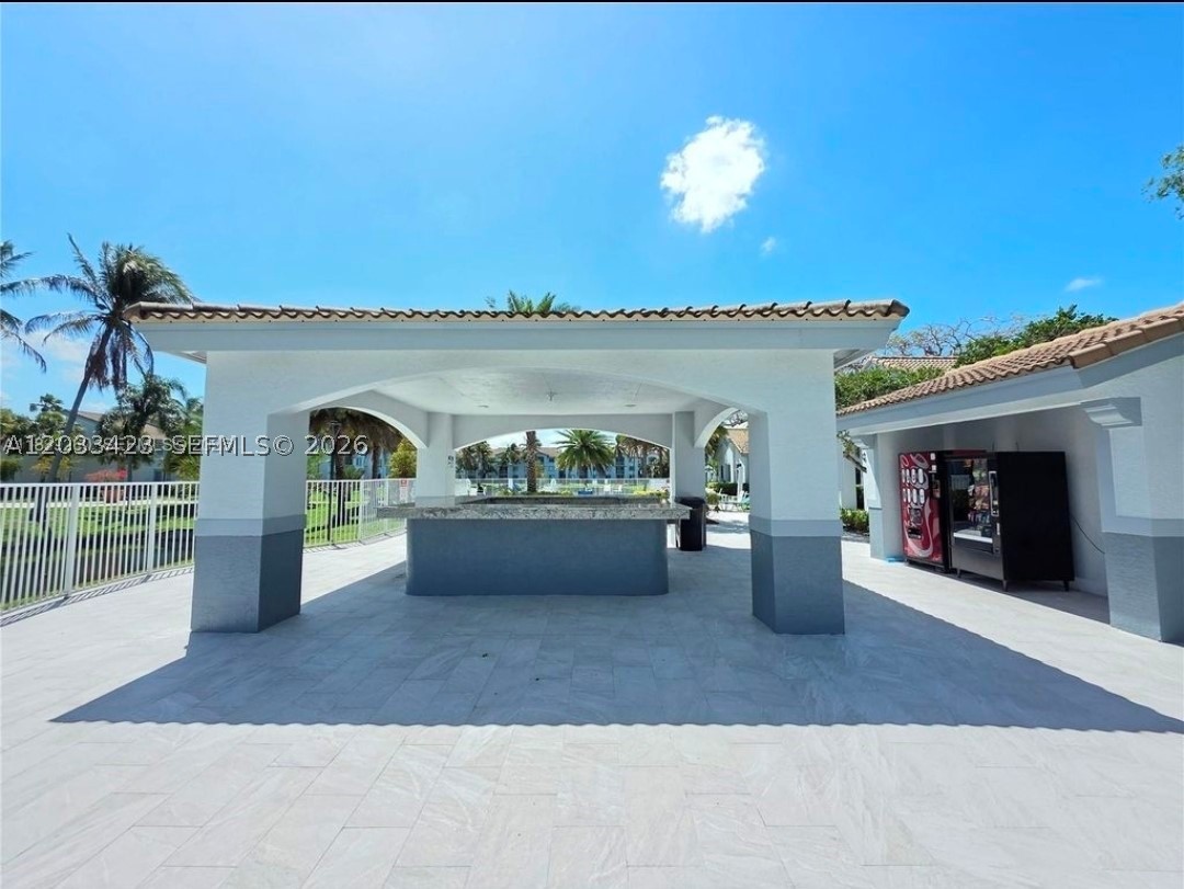 ROYAL GRAND CONDO - Residential Lease