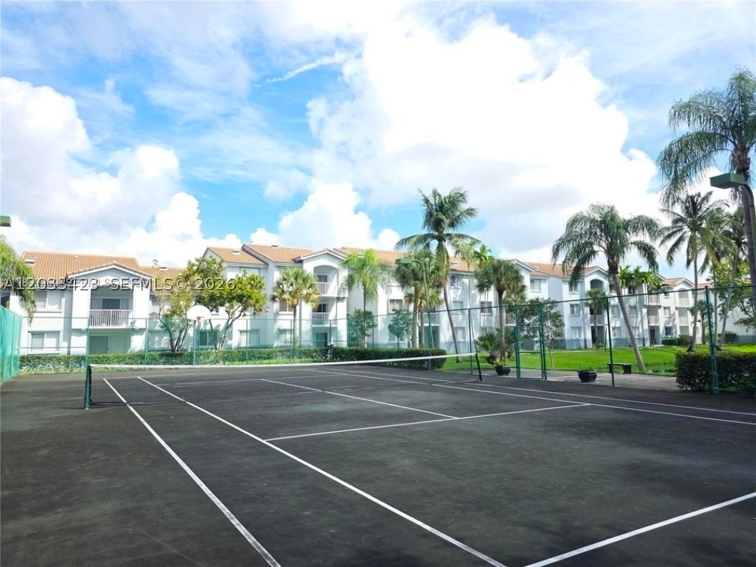 ROYAL GRAND CONDO - Residential Lease