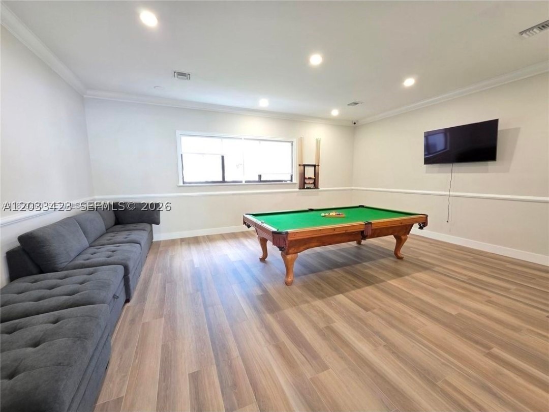 ROYAL GRAND CONDO - Residential Lease