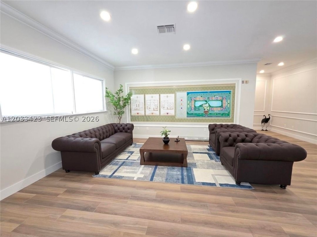 ROYAL GRAND CONDO - Residential Lease