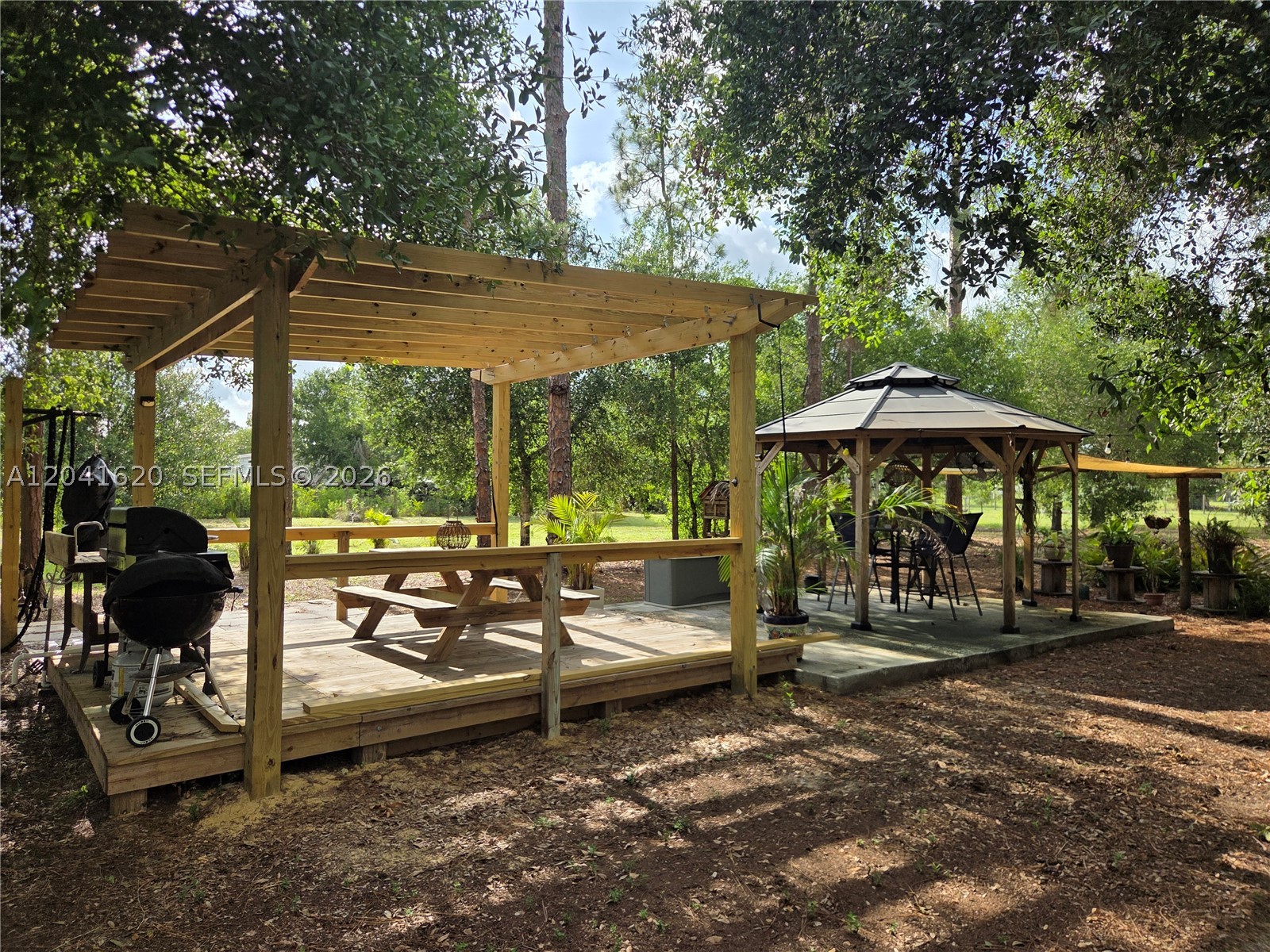 Pioneer Plantation - Residential