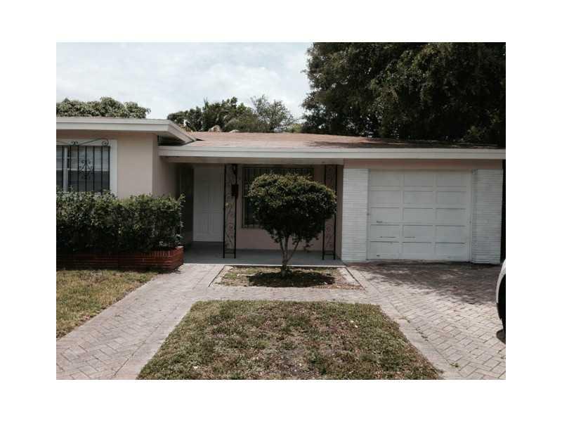 .Totally renovated, spacious,lovely 3/2 with oversized one car garage.