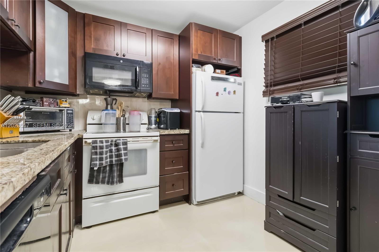 VILLAGE SQUARE CONDO - Residential