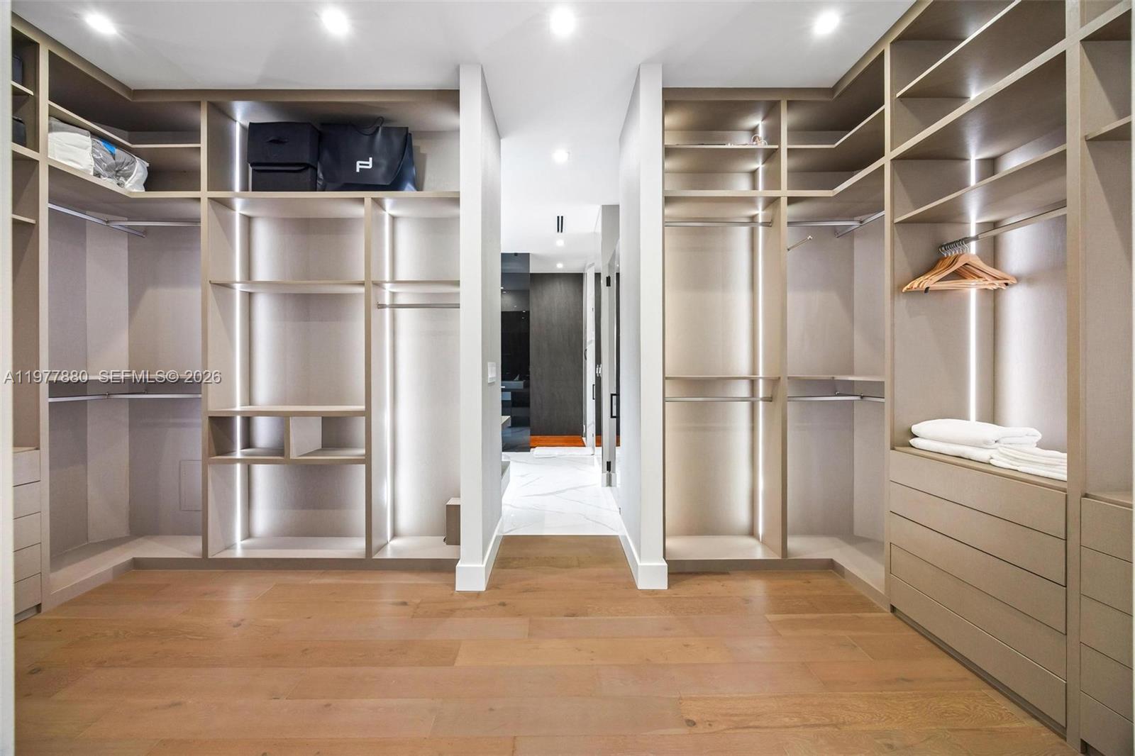 EASTERN SHORES 1ST ADDN - Residential Lease