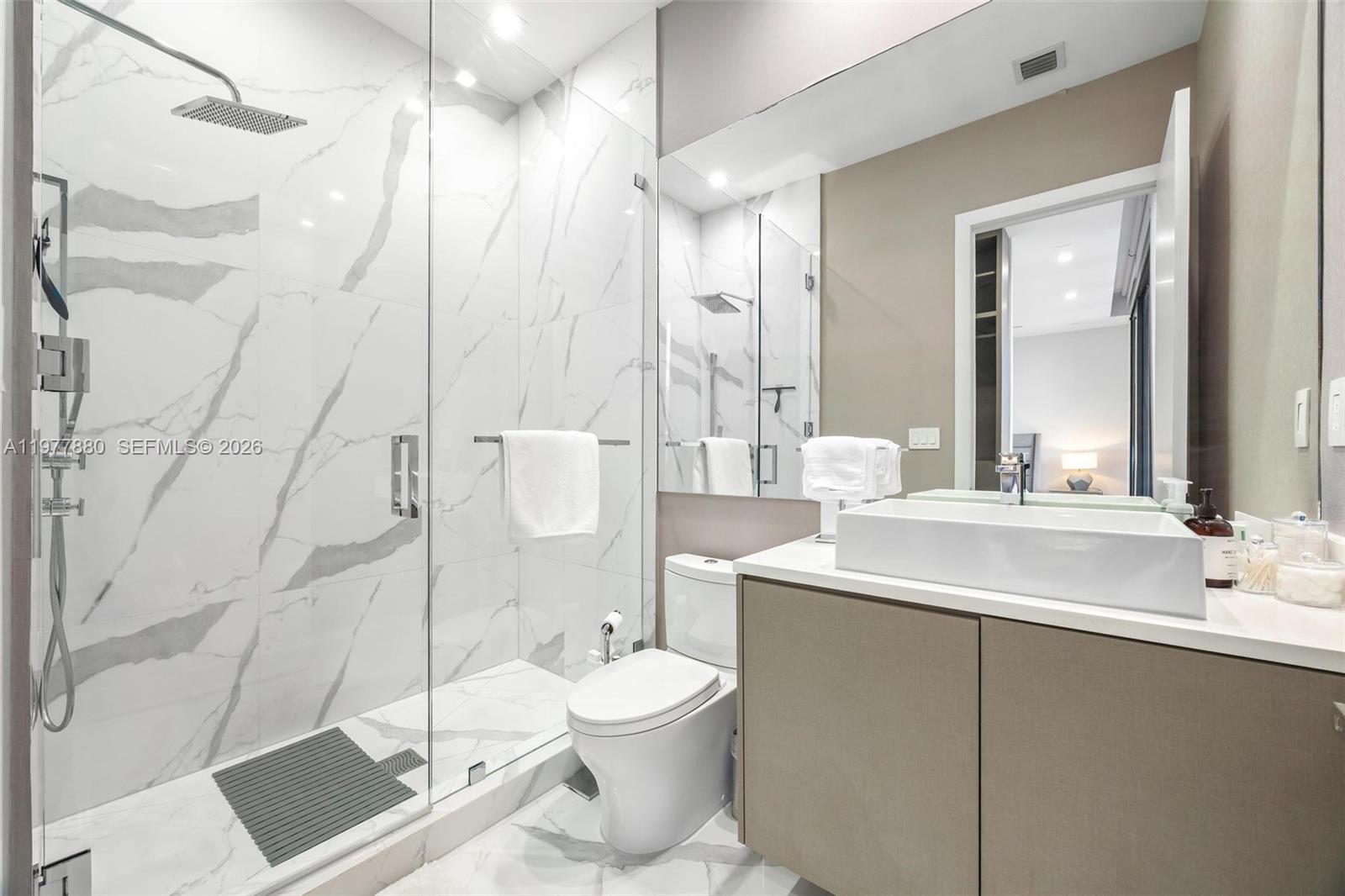 EASTERN SHORES 1ST ADDN - Residential Lease