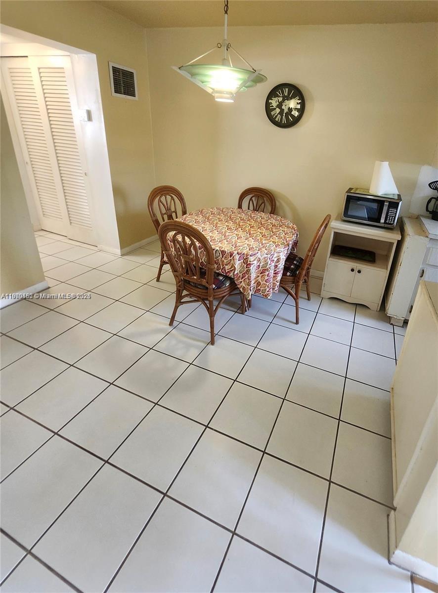WARRENTON HOUSE CONDO - Residential