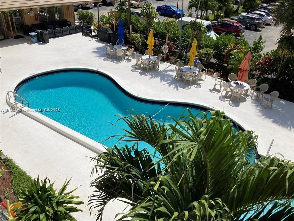 WARRENTON HOUSE CONDO - Residential
