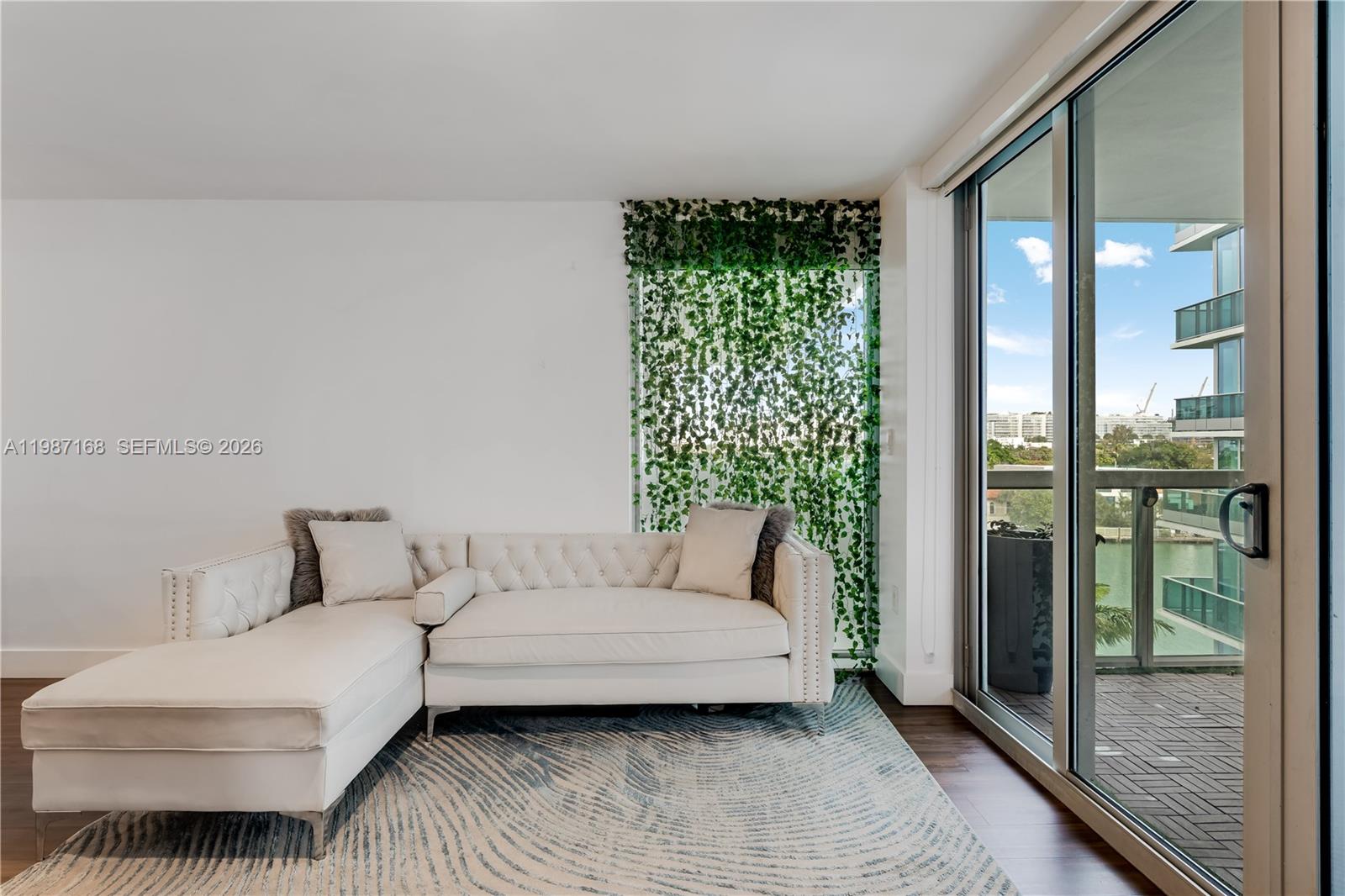 THE IVORY RESIDENCE CONDO - Residential