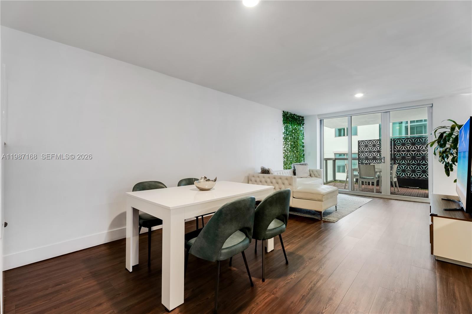 THE IVORY RESIDENCE CONDO - Residential