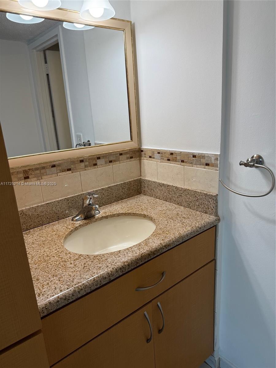 ARLEN BEACH CONDO - Residential