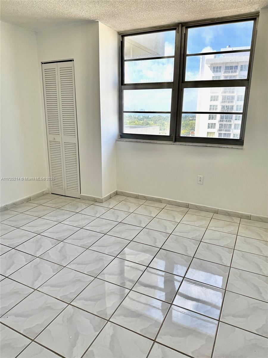 ARLEN BEACH CONDO - Residential