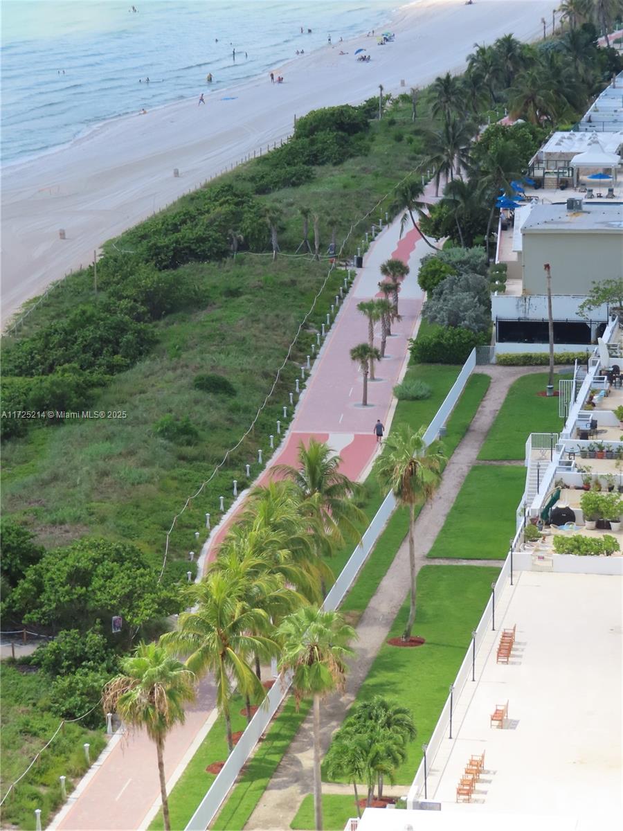 ARLEN BEACH CONDO - Residential