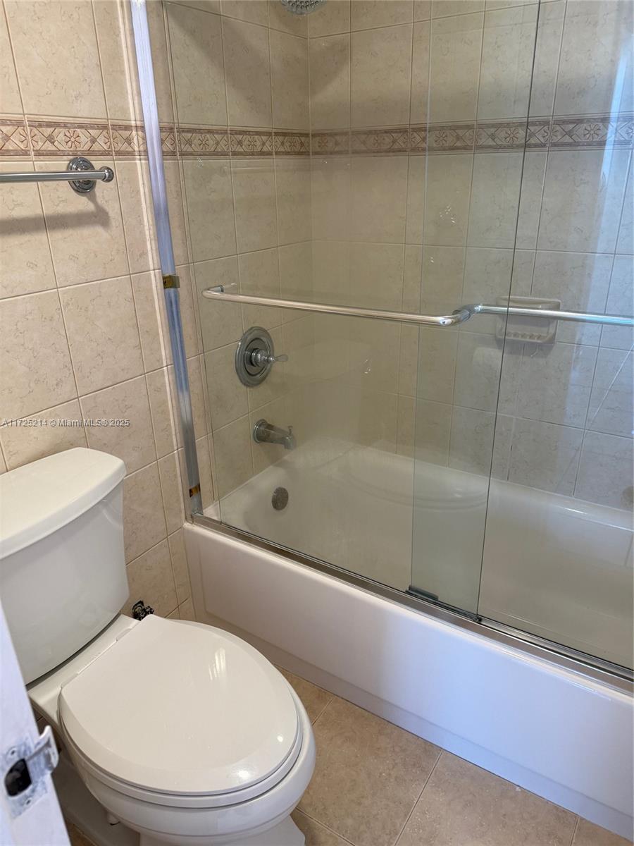 ARLEN BEACH CONDO - Residential