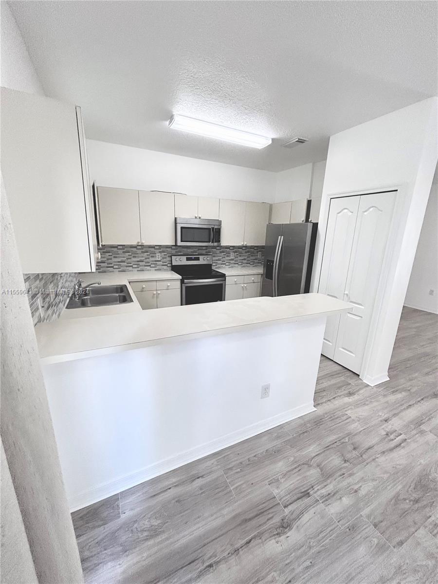SANDCASTLES AT DORAL - Residential Lease