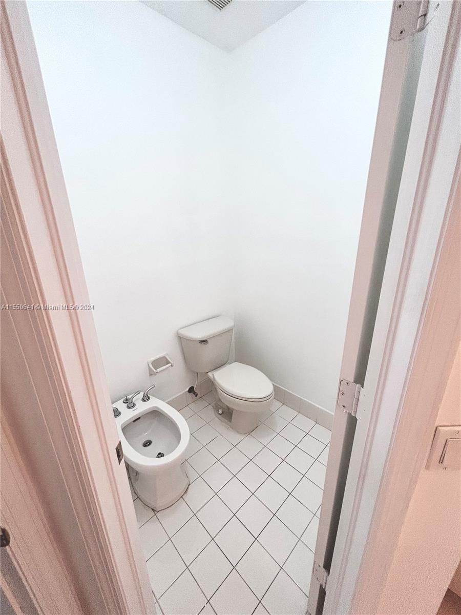 SANDCASTLES AT DORAL - Residential Lease